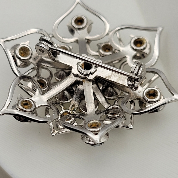 Cute Vintage Mid Century Silver Tone with Icy Blue Rhinestone Brooch - Picture 6 of 12